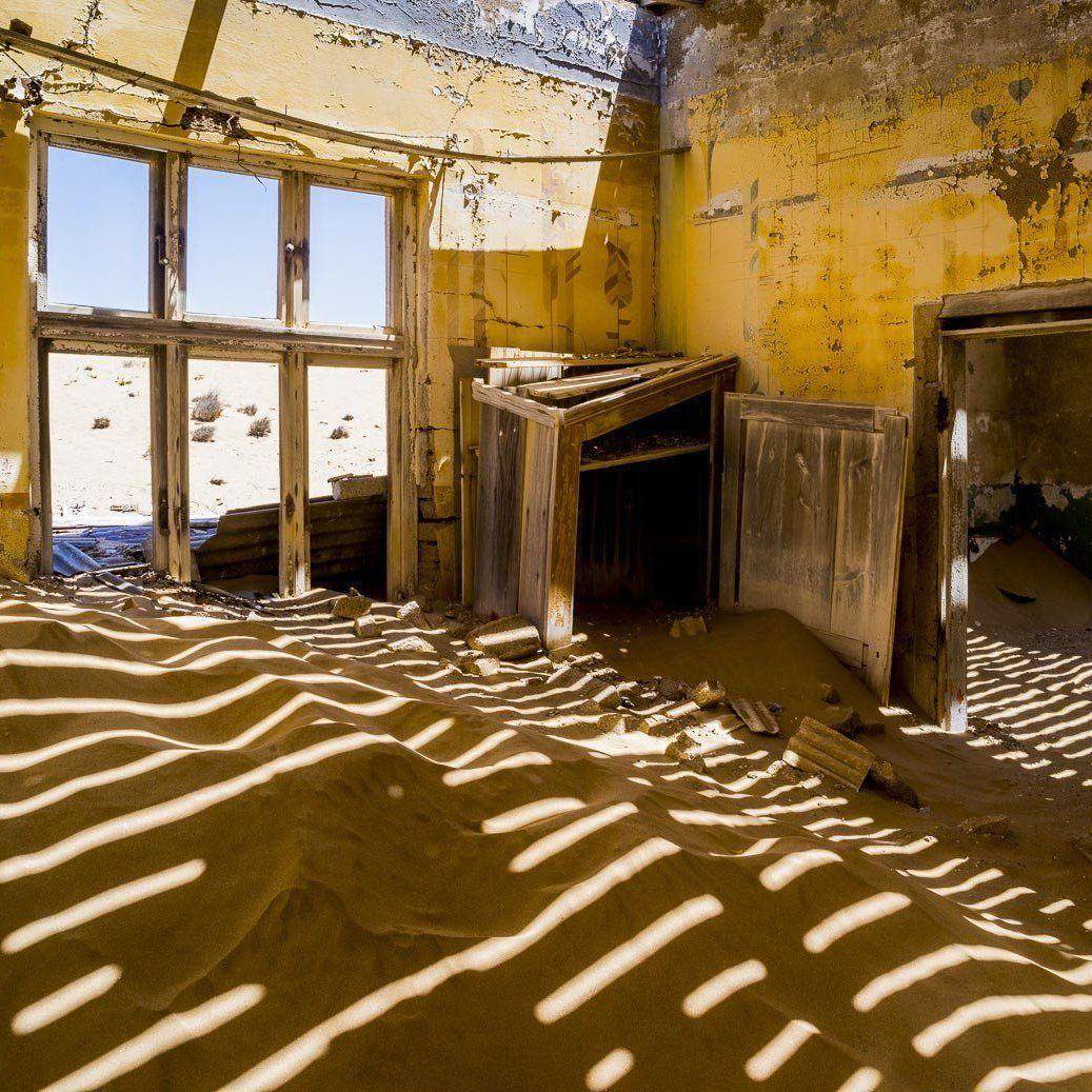 KOLMANSKOP PRINTS - TOM PUTT