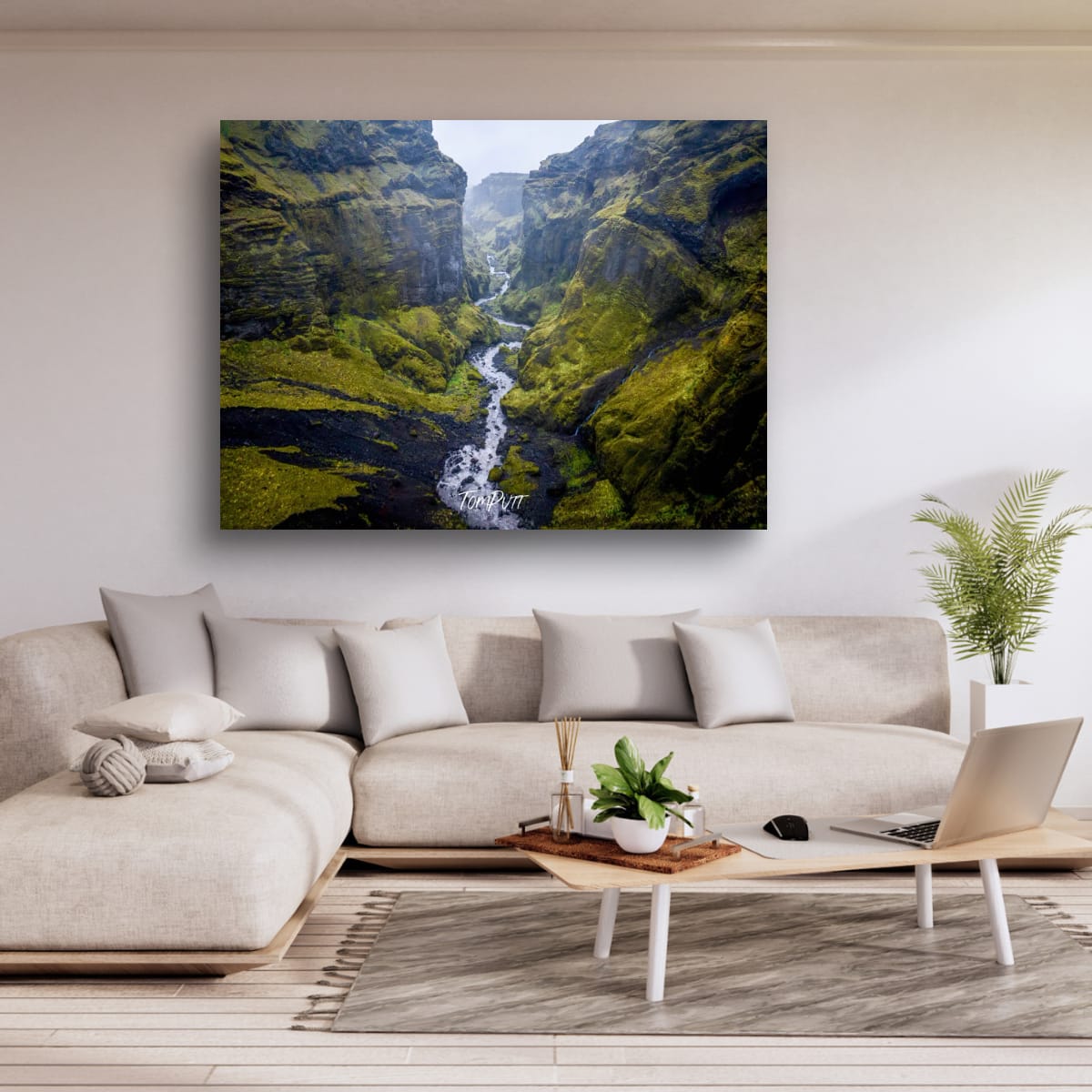 Mulagljufur Canyon Flow, Iceland