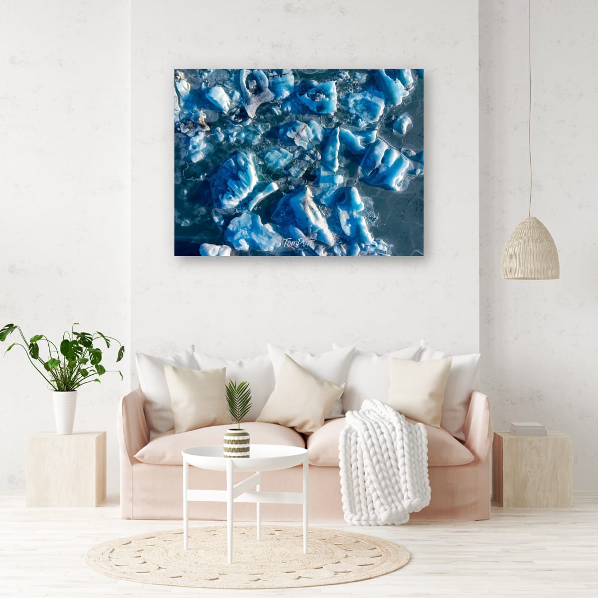 Shades of Blue, Iceland