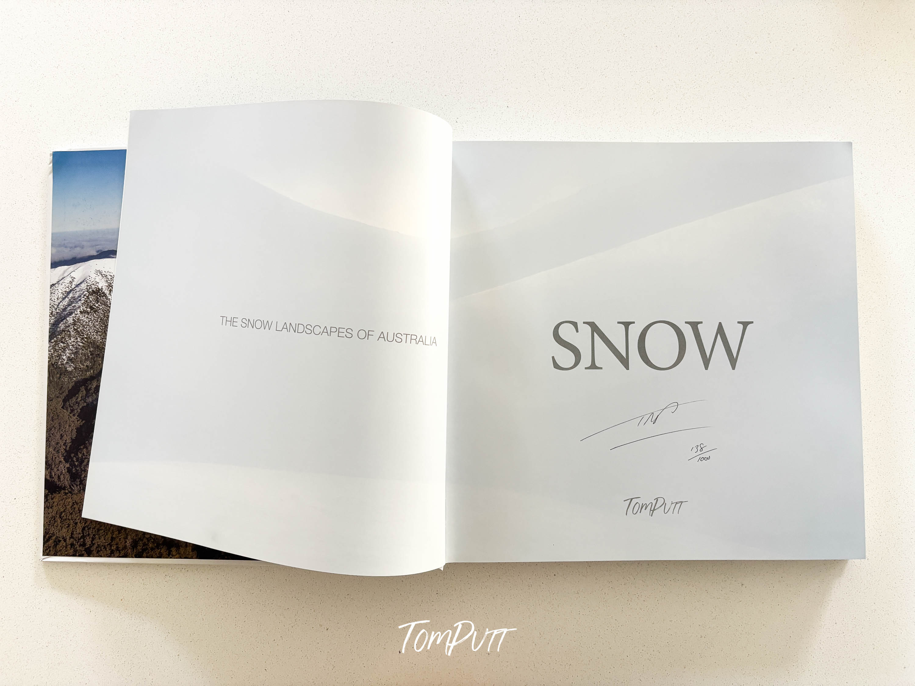 SNOW - The Snow Landscapes of Australia QR