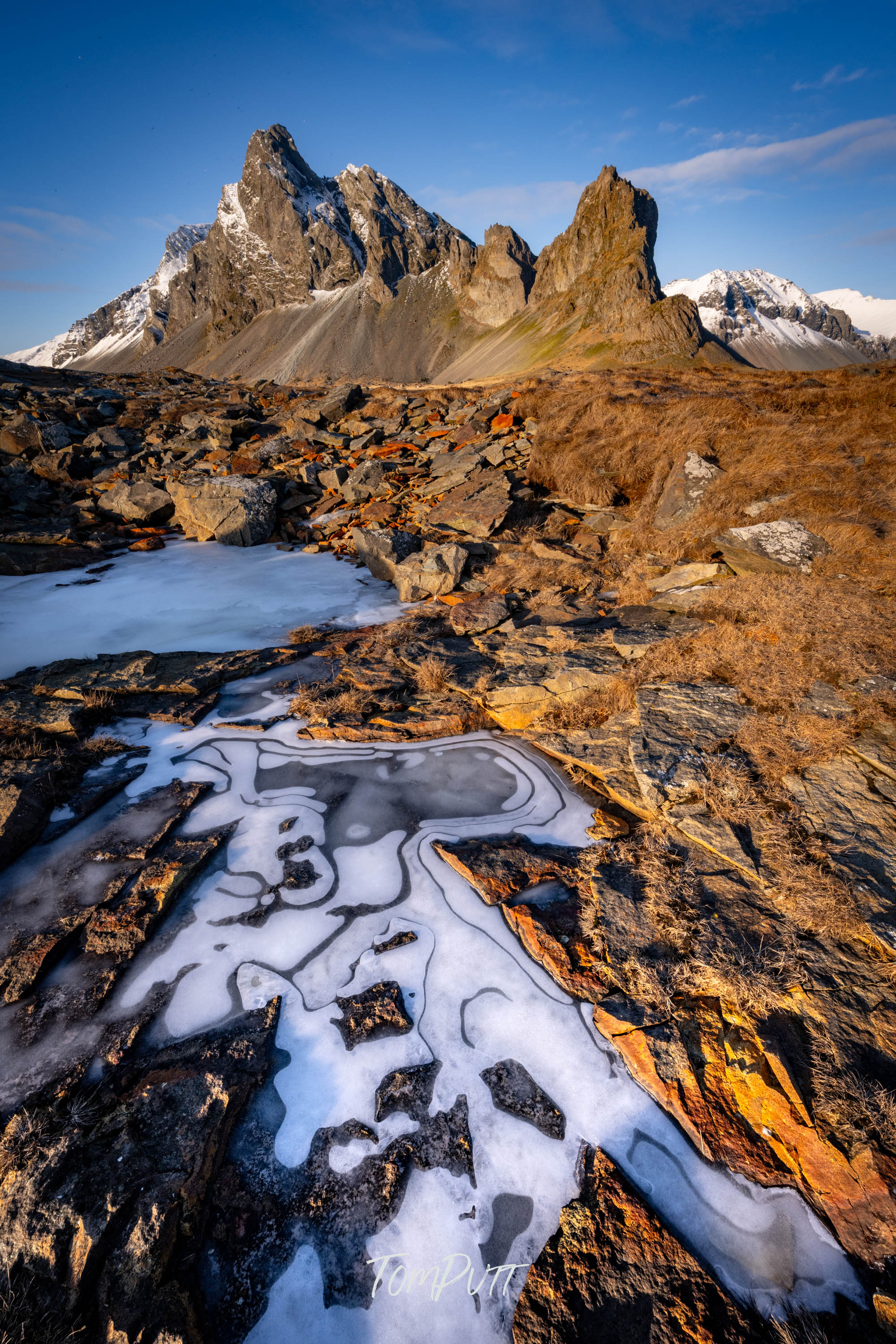 Icelandic Peaks and Pools
