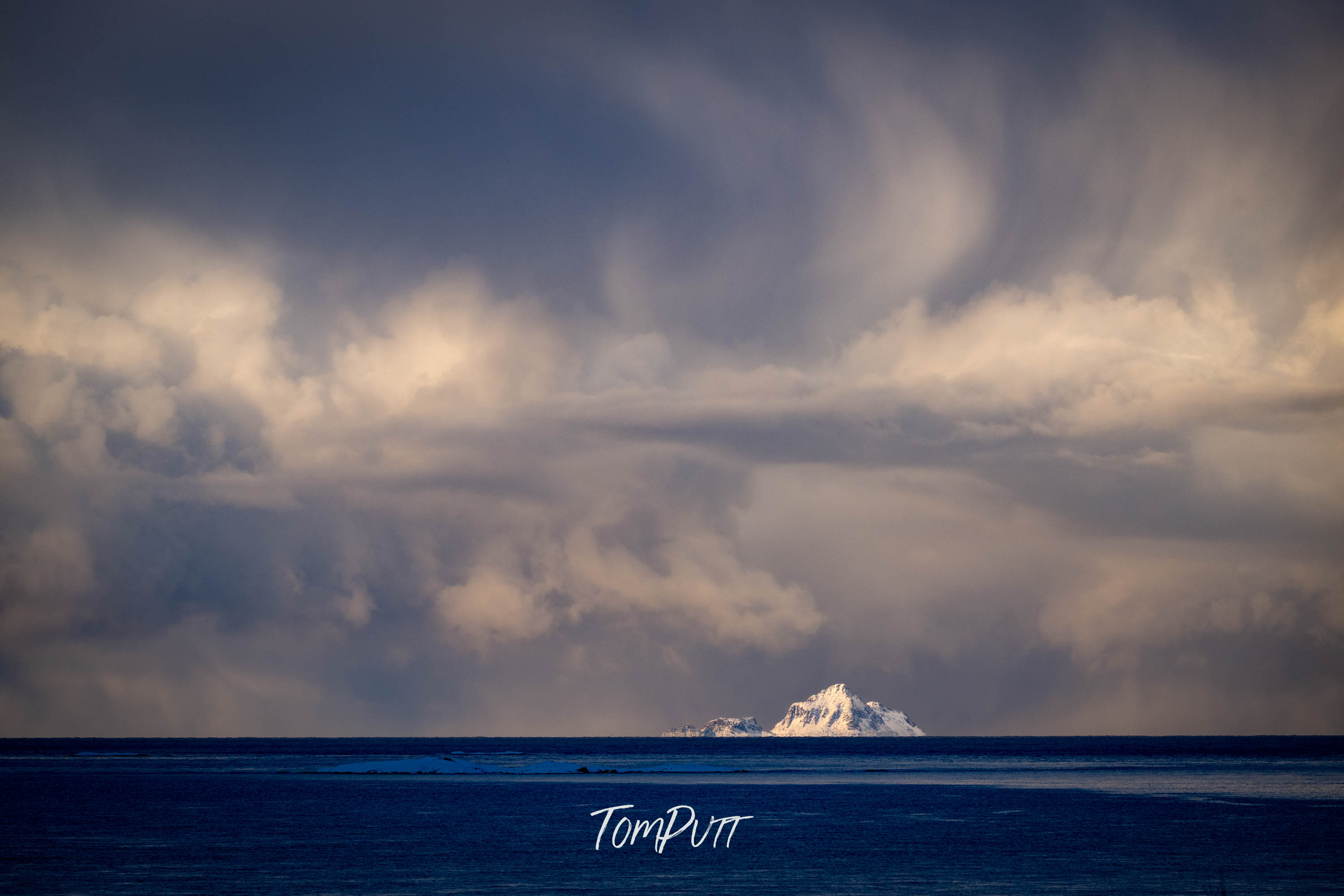 Impending Storm, Lofoten