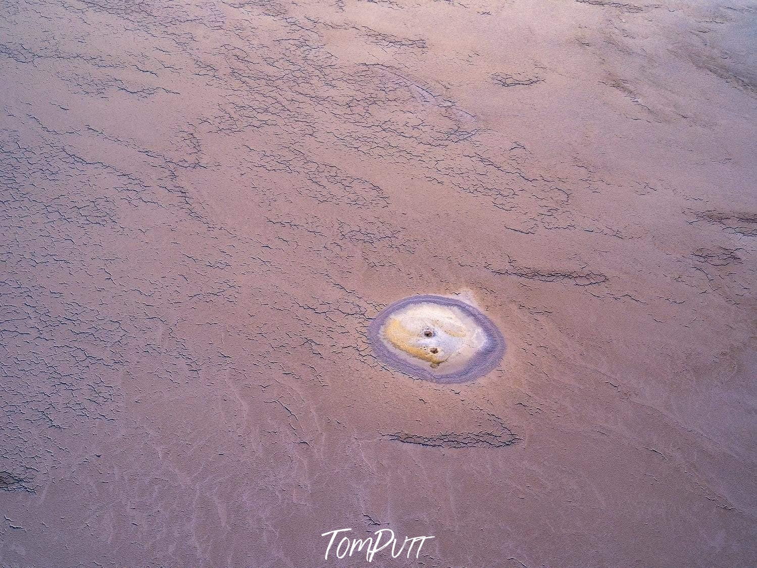 The weird natural shape of an egg on a frying pan, looking like an emoji, Emoji