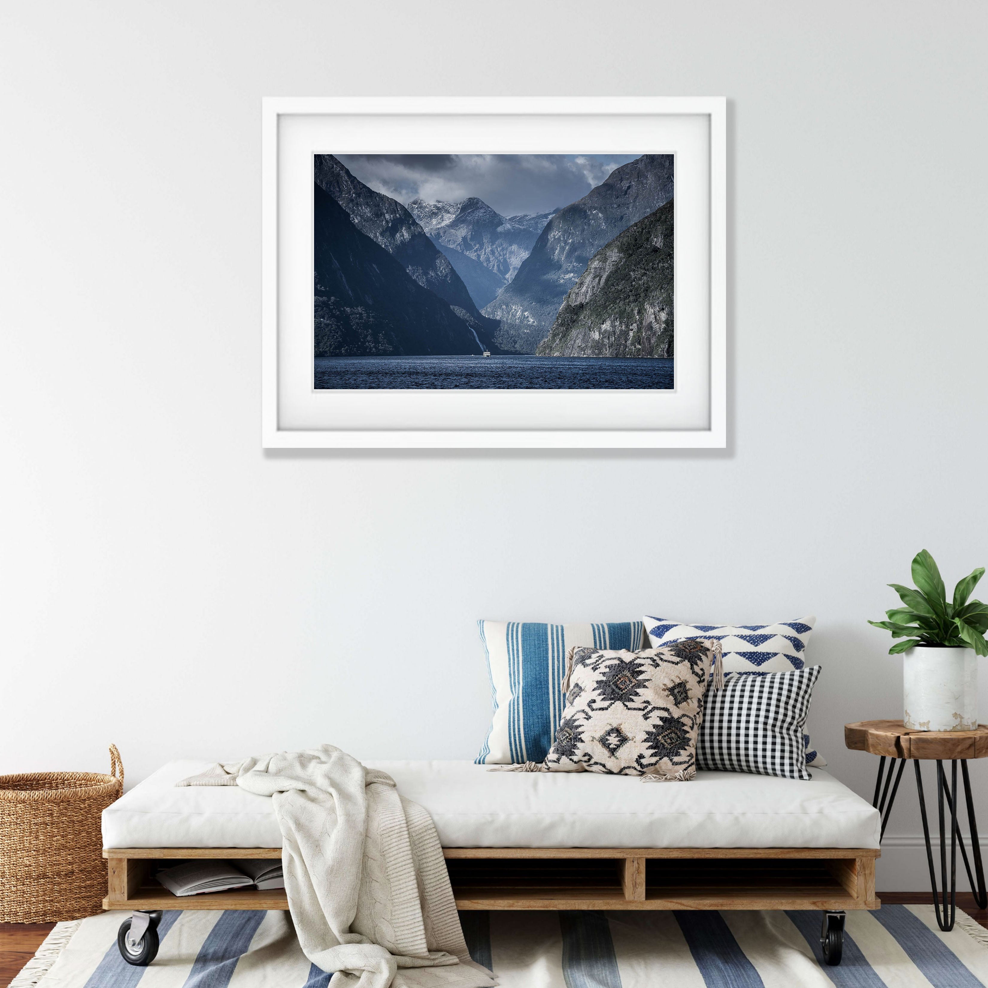 High Cliffs surrounding Milford Sound, Fiordland, New Zealand