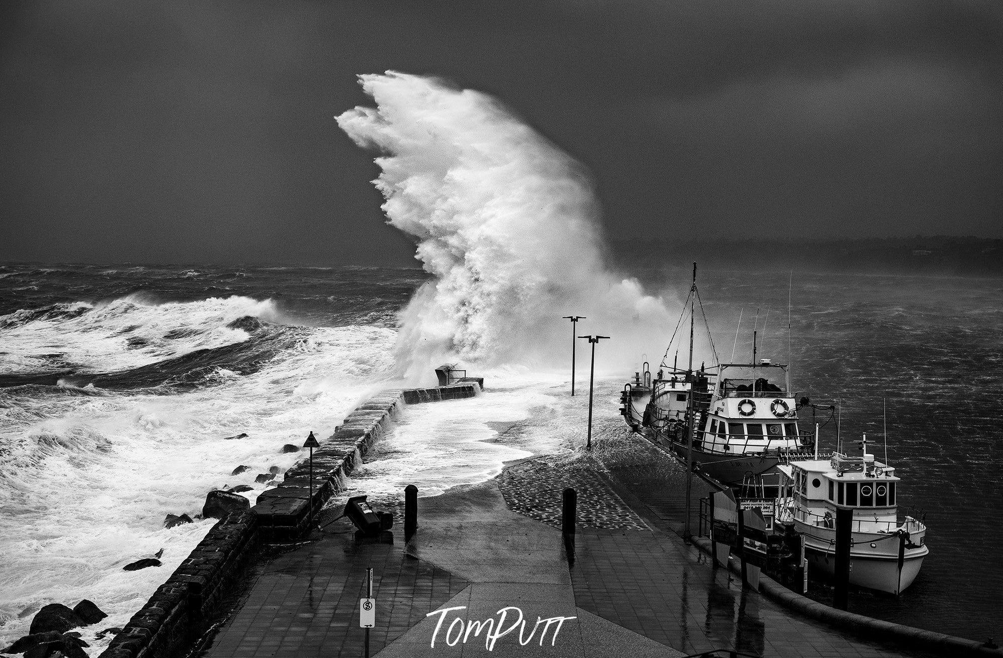 ARTWORK INSTOCK - Mornington Jetty Storm, 150 x 100cms Canvas Raw Oak Framed Print