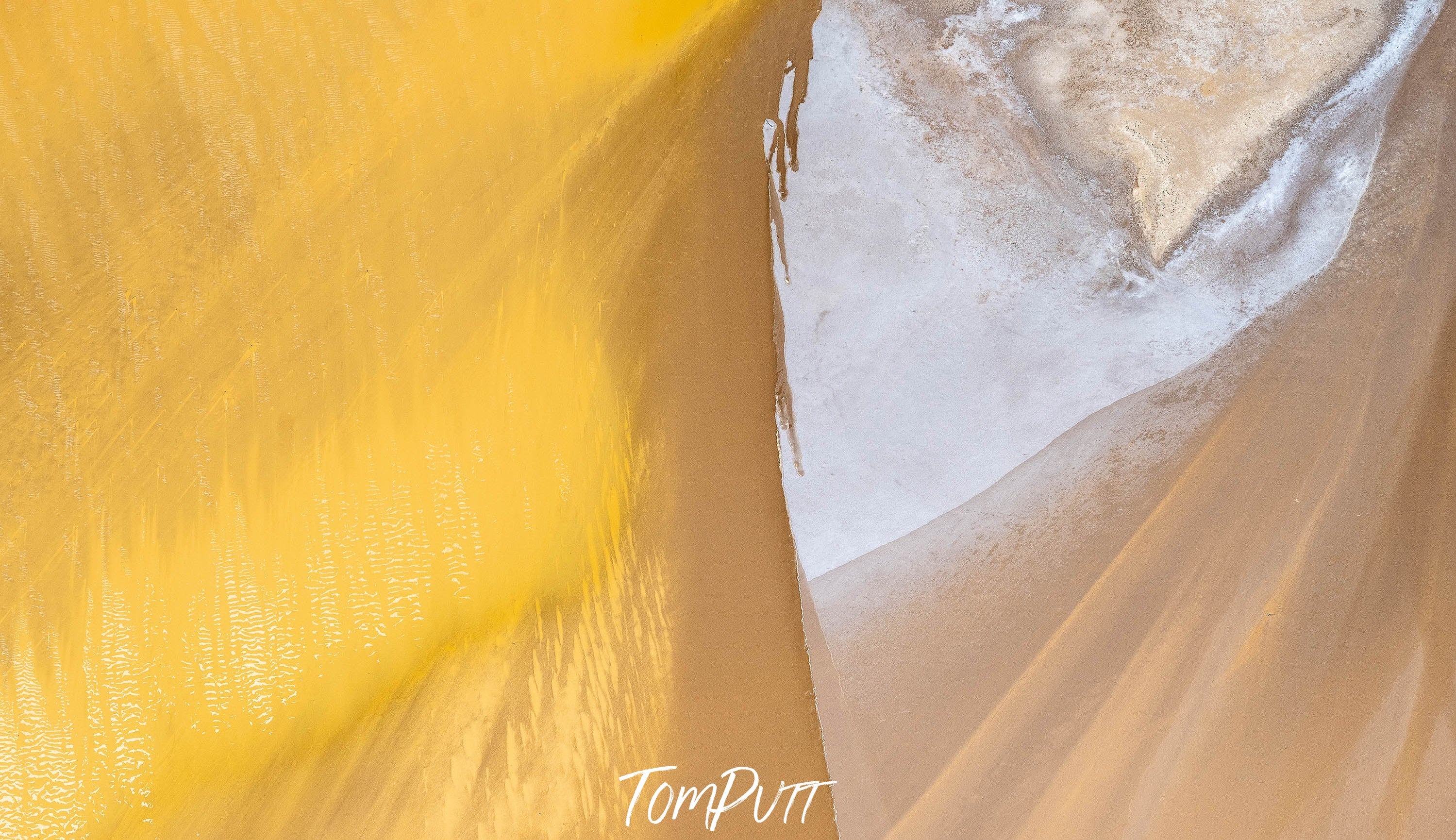 Sulfur Wedge, Halligan Bay, Lake Eyre, SA