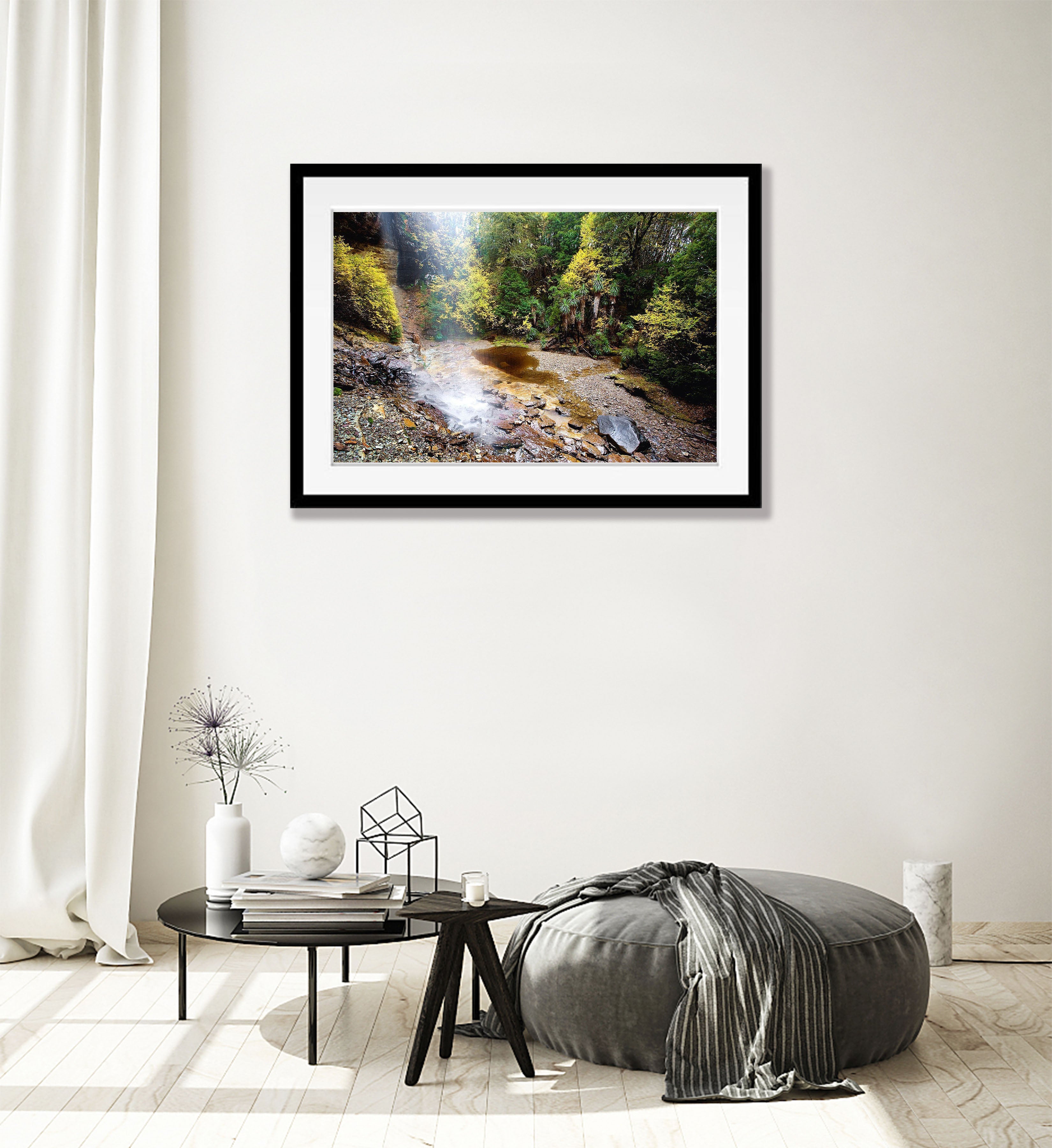 Waterfall Valley in autumn surrounded by fagus, Overland Track, Cradle Mountain, Tasmania