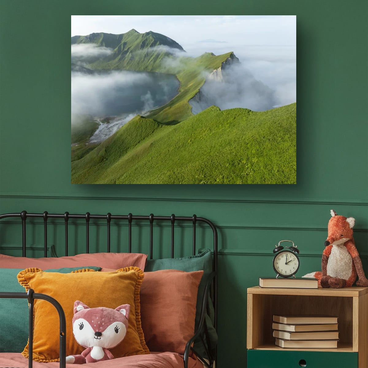 Misty Green Crest