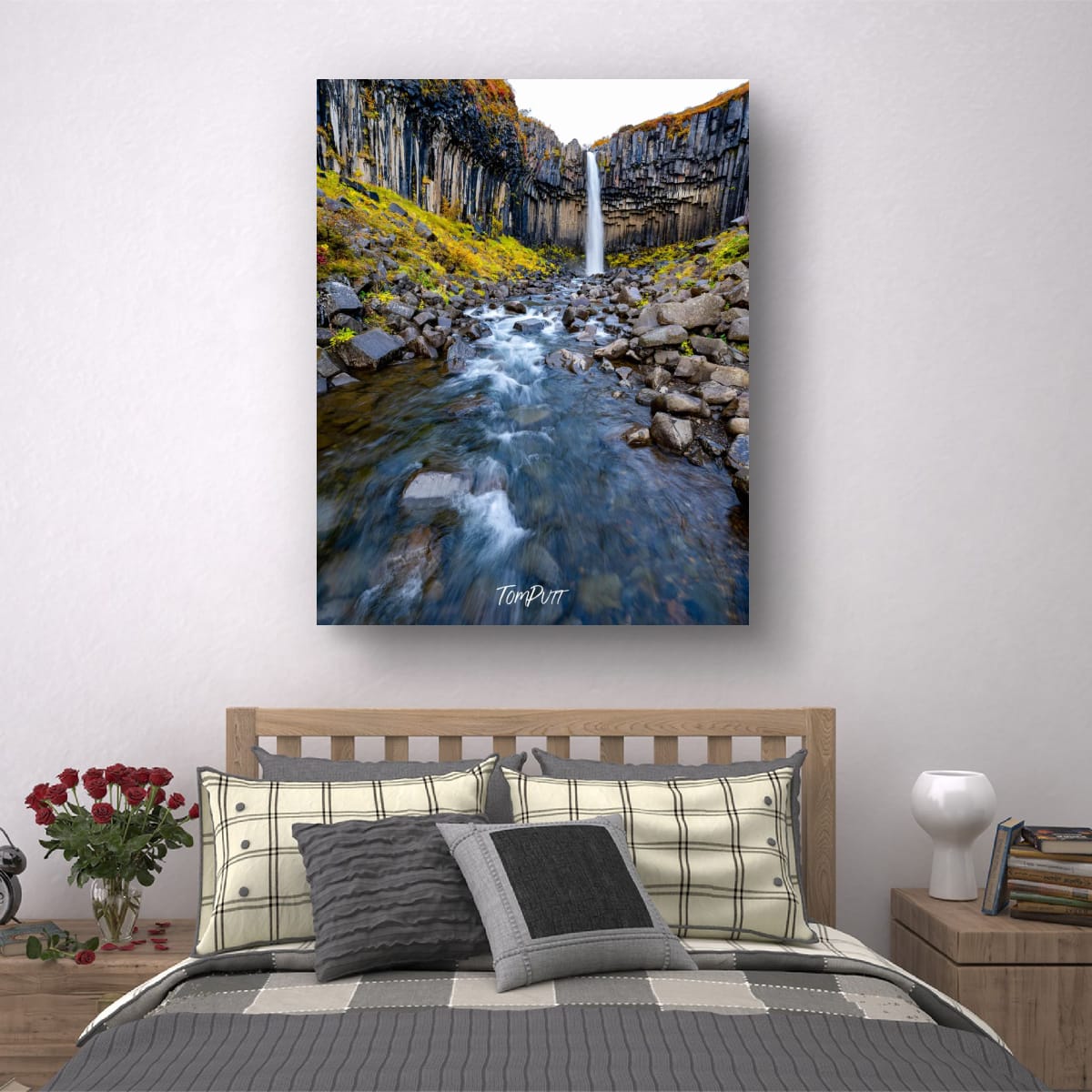 Waterfall Svartifoss, Iceland