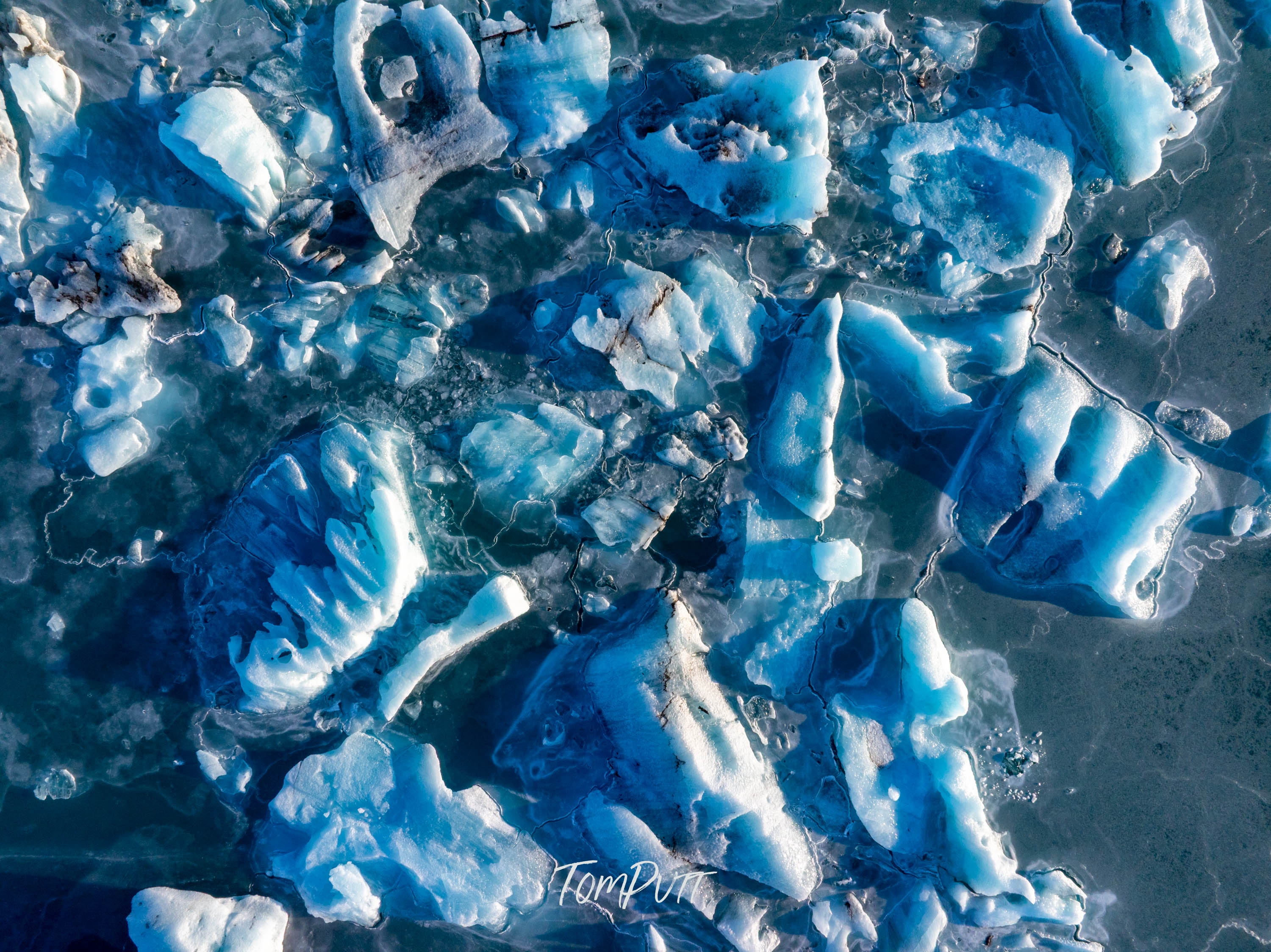 Shades of Blue, Iceland