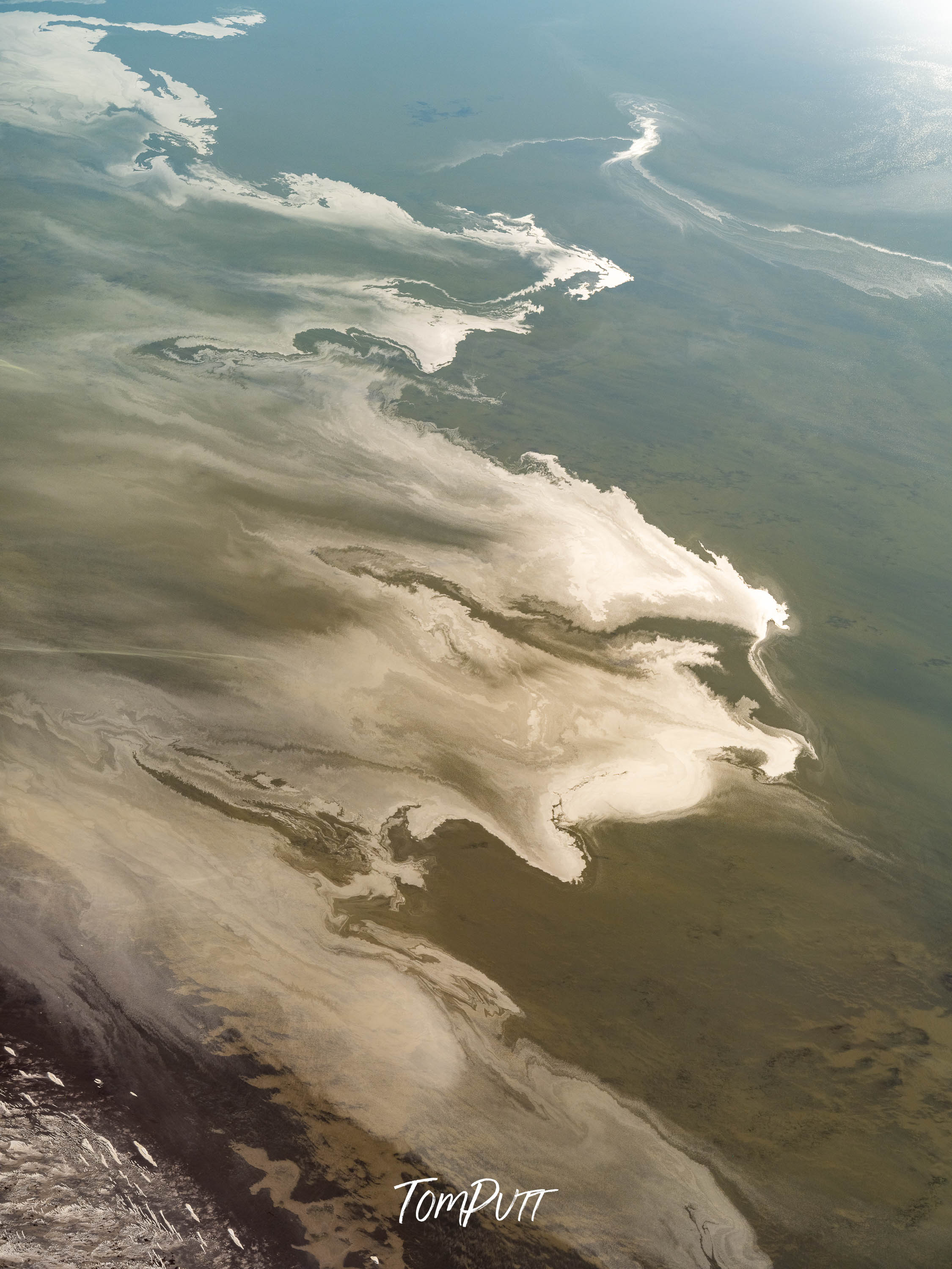 Enigmatic Lake Eyre