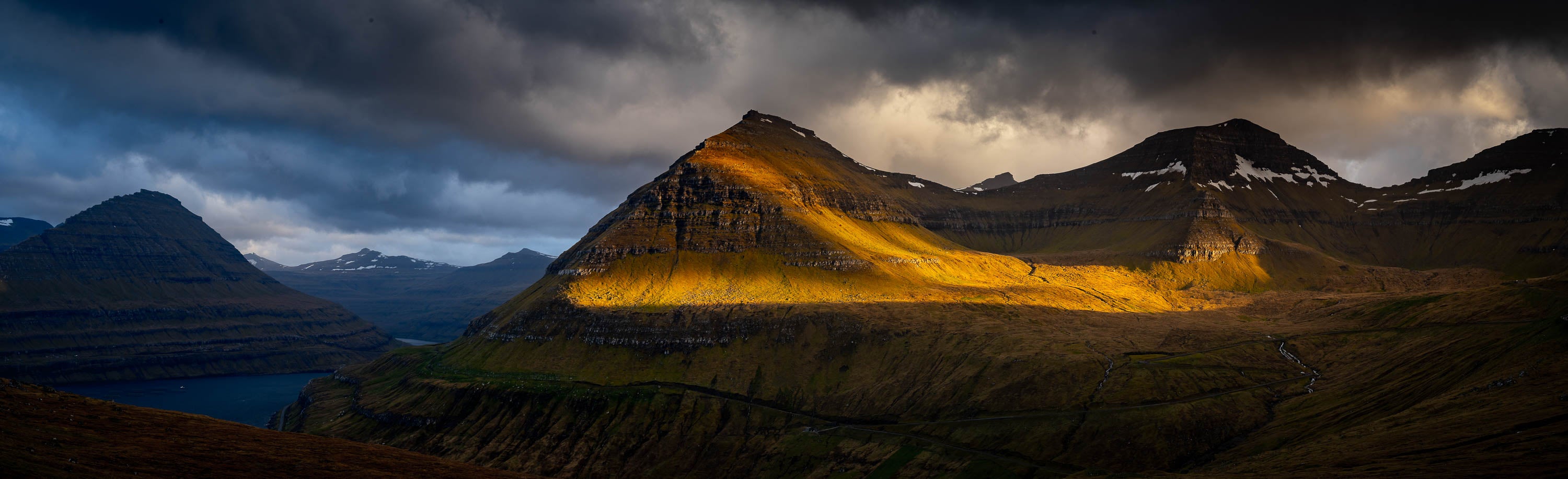 Faroese Glow, Faroe Islands