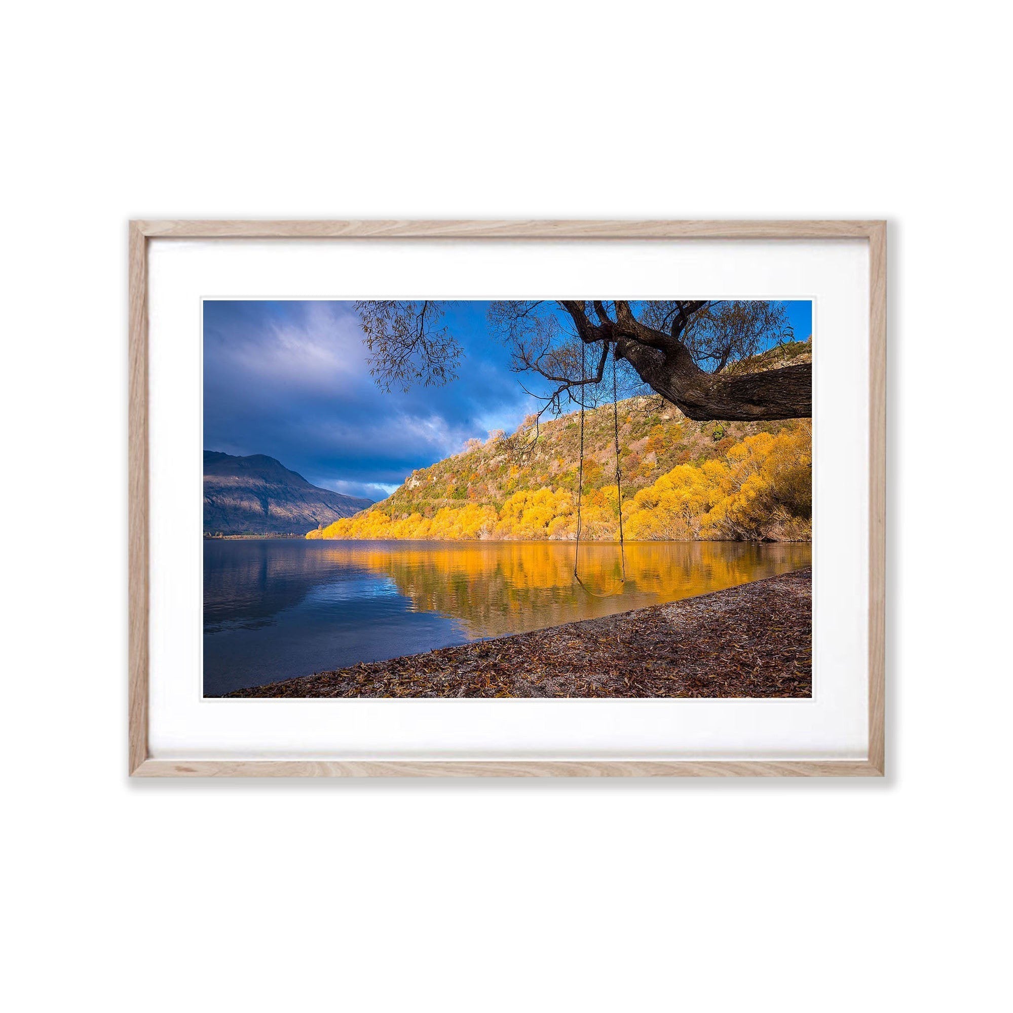 Lake Hayes in autumn, Queenstown, New Zealand