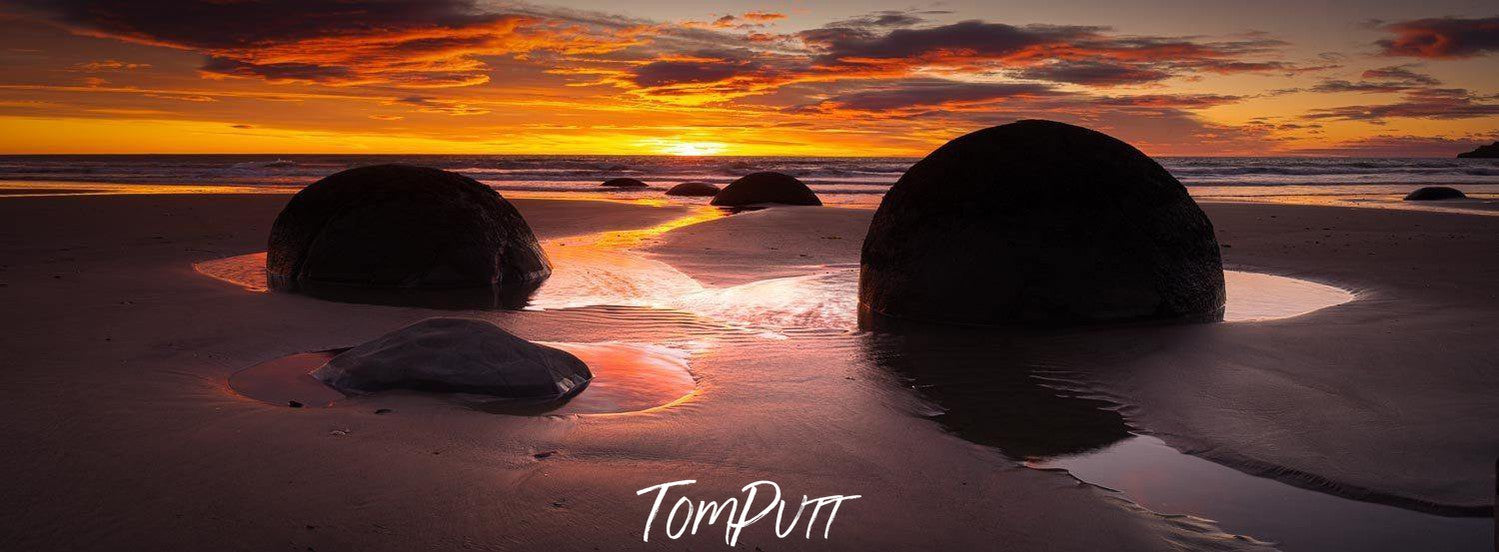 Moeraki Sunrise - New Zealand