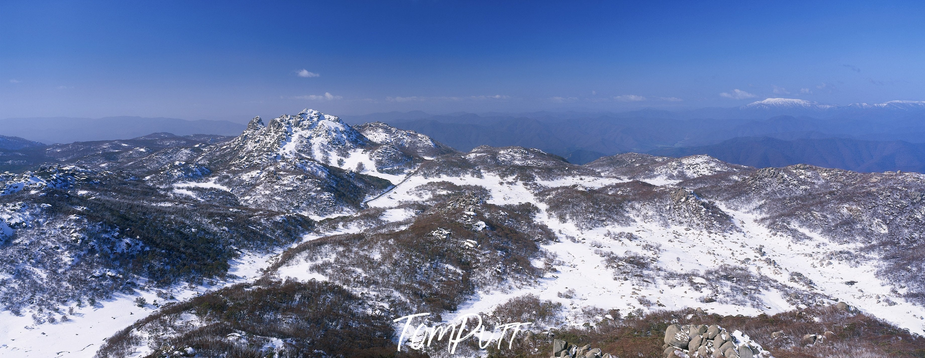 The sequence of long mountains with snow spread over, Mount Buffalo Plateau in winter - Victorian High Country