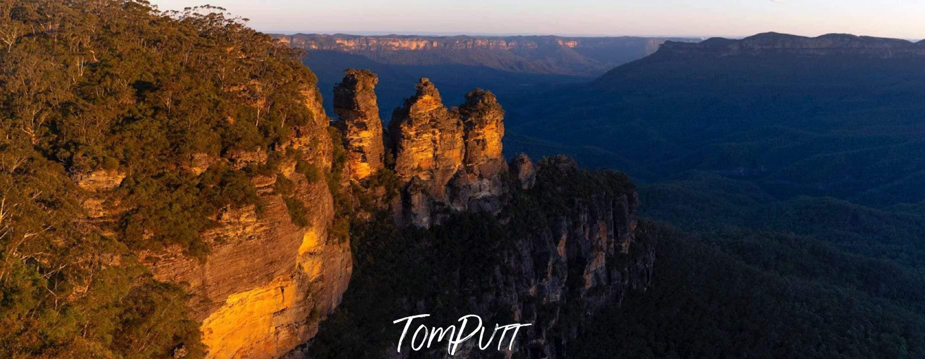 Rocky mountain walls with three similar peak points, The Three Sisters - Blue Mountains NSW