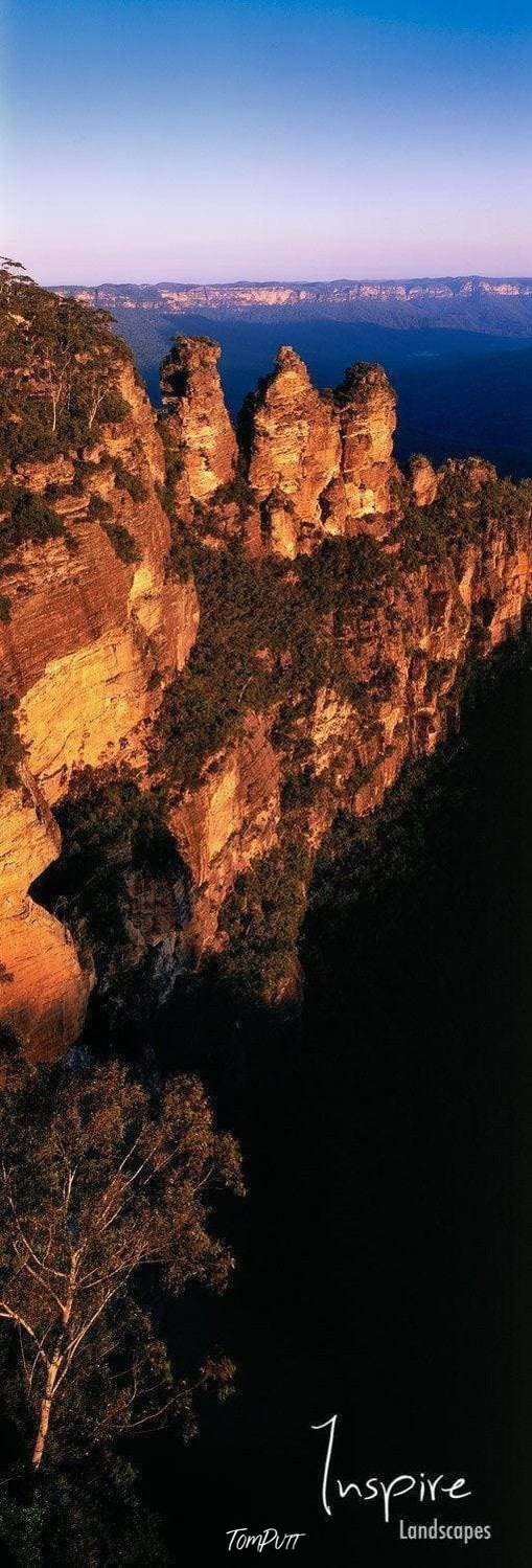 Rocky mountain walls with three similar peak points, Three Sisters, Blue Mountains - Blue Mountains NSW