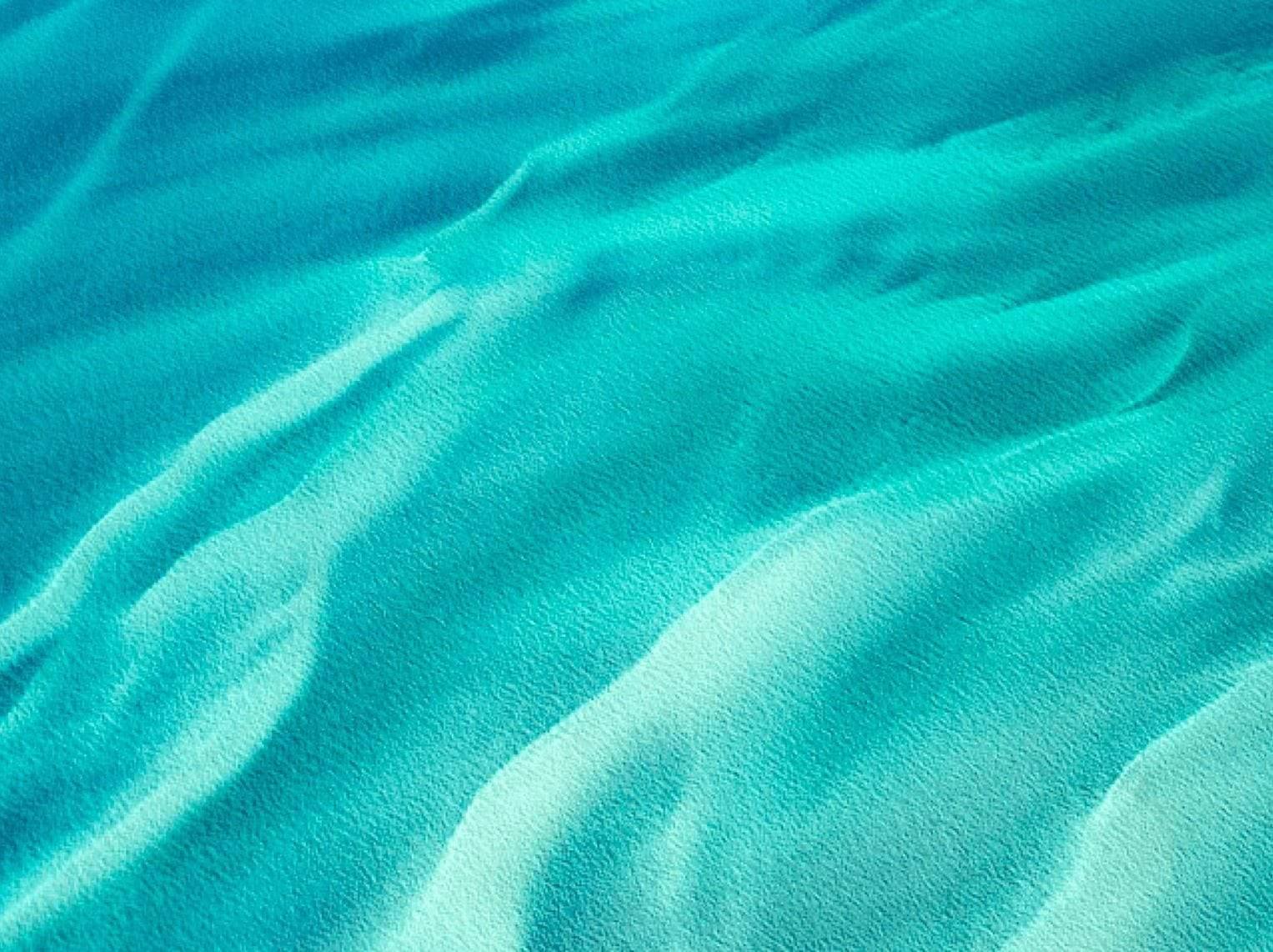 Water waves in the ice-blue ocean, Turquoise Waters