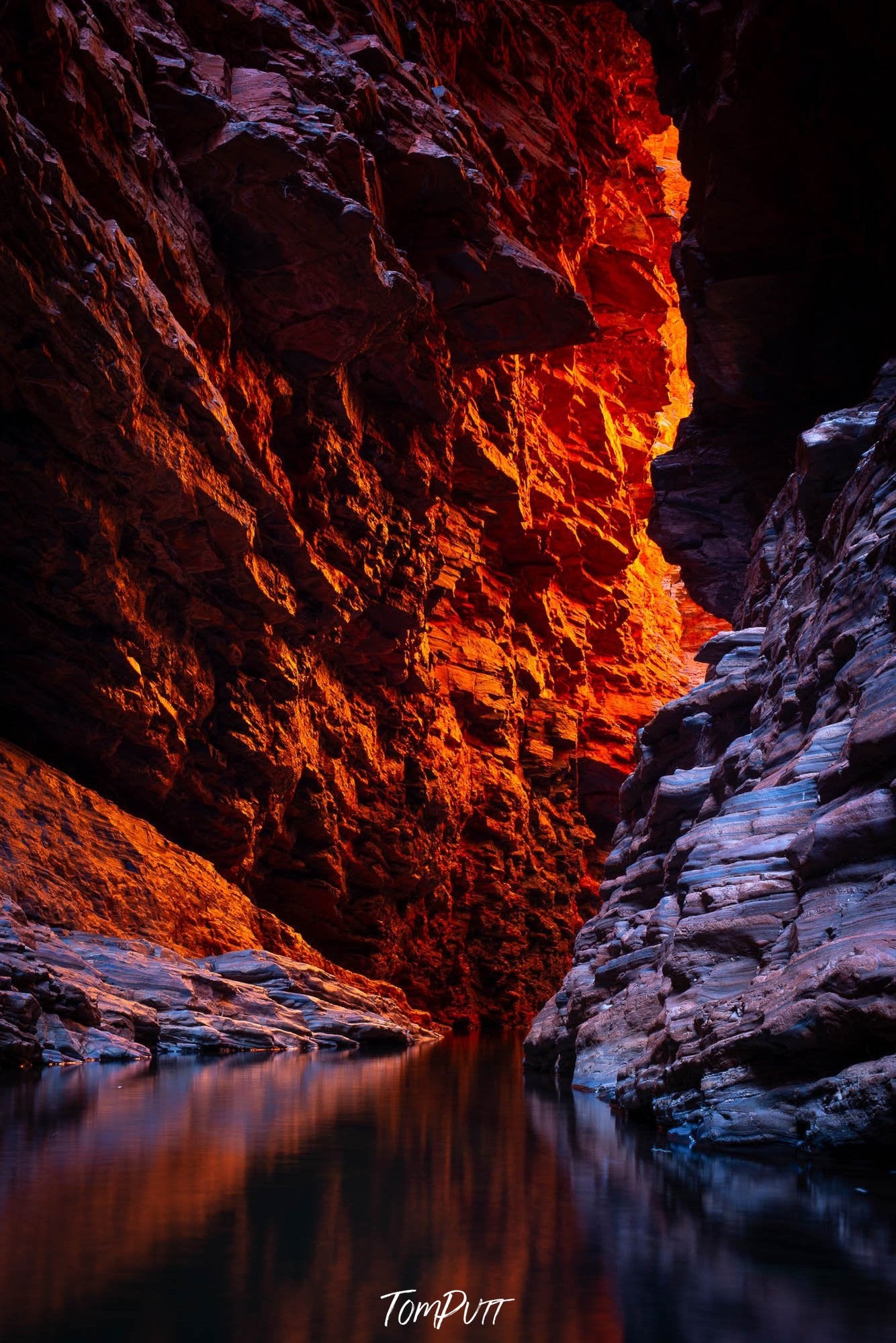 Weano Gorge Fire Light, Karijini, The Pilbara